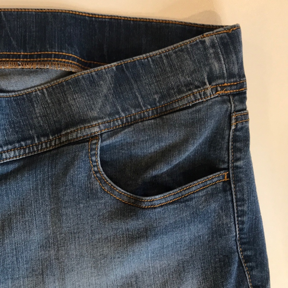 Torrid 5 R denim Lean Jean - Picture 8 of 16
